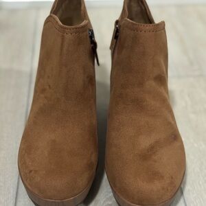 Like New - Size 7.5 - Dr. Scholl's Wishlist Brown Ankle Booties